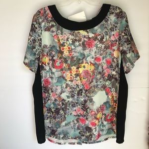 Women’s Floral Blouse with Buttons on the back